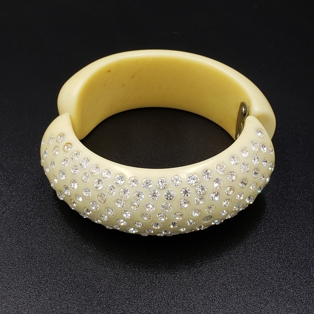 Vtg Catalin & clear rhinestone cuff & earring set - Picture 3 of 10